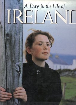 Day in the Life of Ireland  9780002159517 Front Cover