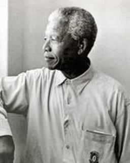 Mandela An Illustrated Autobiography  9780316550383 Front Cover