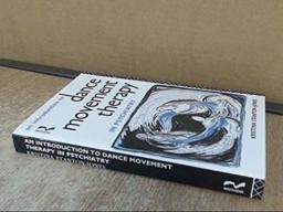 Introduction to Dance Movement Therapy in Psychiatry  9780415061018 Front Cover