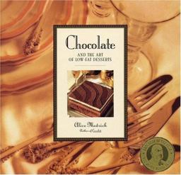 Chocolate and the Art of Low-Fat Desserts  9780446516662 Front Cover