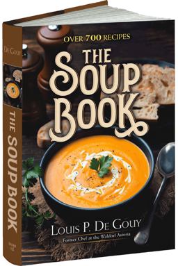 Soup Book Over 700 Recipes  9780486826943 Front Cover