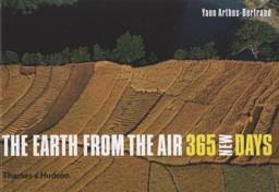 Earth from the Air  9780500543382 Front Cover