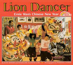 Lion Dancer Ernie Wan's Chinese New Year  9780590430470 Front Cover