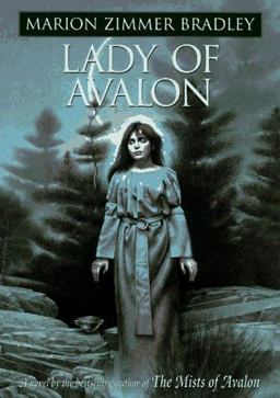 Lady of Avalon  9780670857838 Front Cover