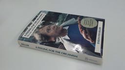 Feeling for the Organism The Life and Work of Barbara McClintock  9780716714330 Front Cover