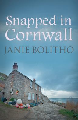 Snapped in Cornwall The Addictive Cosy Cornish Crime Series  9780749017699 Front Cover