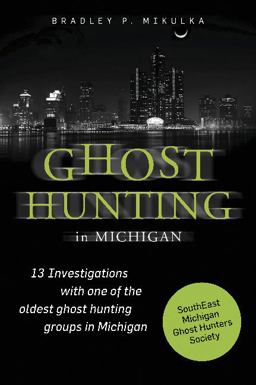 Ghost Hunting in Michigan  9780764349416 Front Cover
