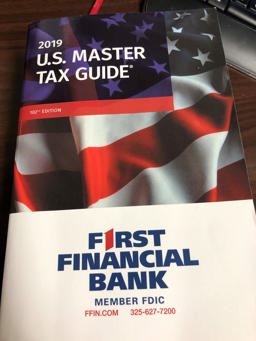 U. S. Master Tax Guide (2019)  9780808047780 Front Cover