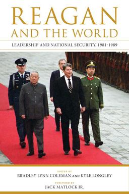 Reagan and the World Leadership and National Security, 1981--1989  9780813175546 Front Cover
