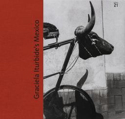 Graciela Iturbide's Mexico Photographs  9780878468584 Front Cover