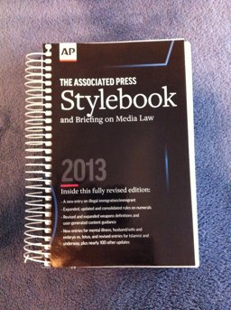 ASSOC.PR.STYLEBOOK+BRIEFING ON...2013  9780917360572 Front Cover