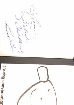 Don't Move the Muffin Tins : A Hands-off Guide to Art for the Young Child 1st 9780931540004 Front Cover