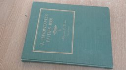 Handweaver's Pattern Book  9780960317202 Front Cover