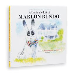 A Day in the Life of Marlon Bundo:  9781452173801 Front Cover