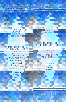 Miracle in the Andes The True Story of Surviving 72 Days on the Mountain Against All Odds  9781474608732 Front Cover