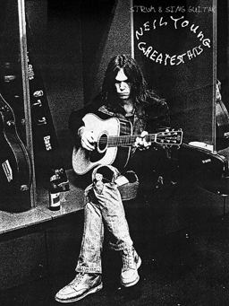 Neil Young - Greatest Hits - Strum and Sing Guitar  9781495002519 Front Cover