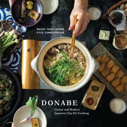 Donabe Classic and Modern Japanese Clay Pot Cooking [a One-Pot Cookbook]  9781607746997 Front Cover