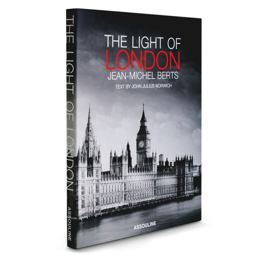 Light of London  9781614280422 Front Cover