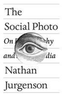 Social Photo On Photography and Social Media  9781788730914 Front Cover