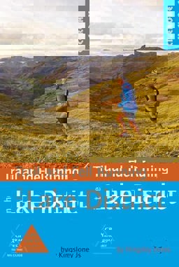 Trail and Fell Running in the Lake District 40 Runs in the National Park Including Classic Routes  9781852848804 Front Cover