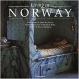 Living in Norway  9782080135452 Front Cover